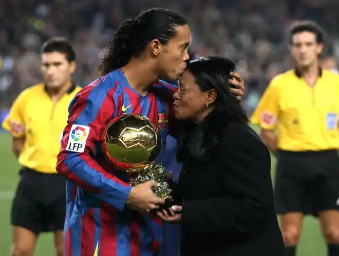 活动不仅吸 活动不仅吸