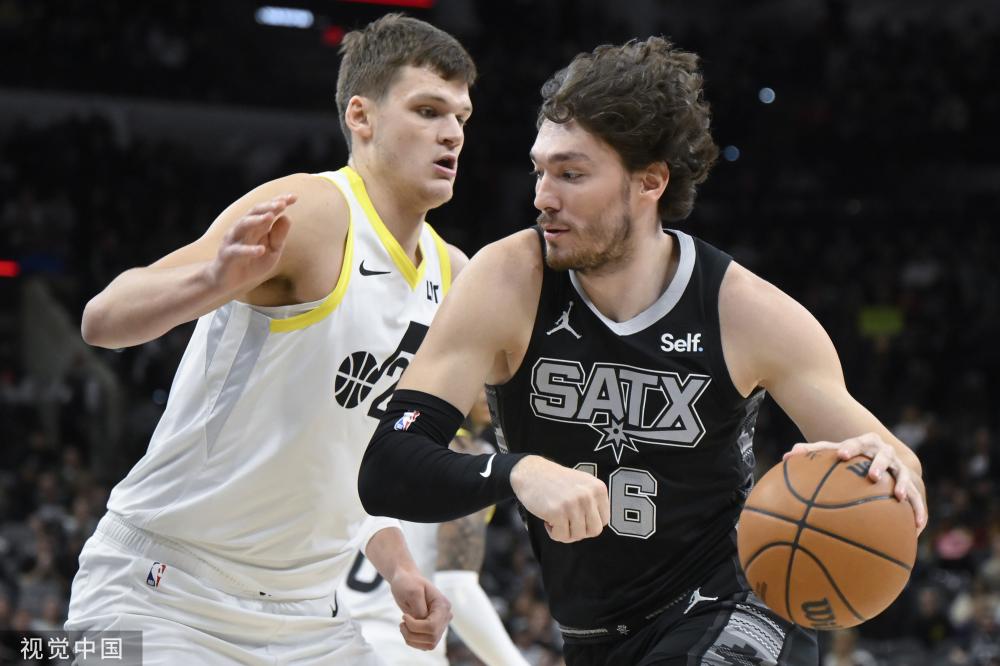 中国男篮谨 中国男篮谨